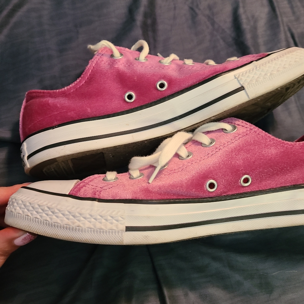 Converse Pink Velvet Chucks - Picture 7 of 8